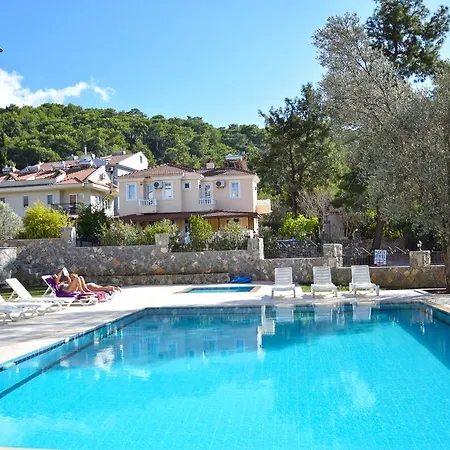 Fortress Park E4 Holiday home *